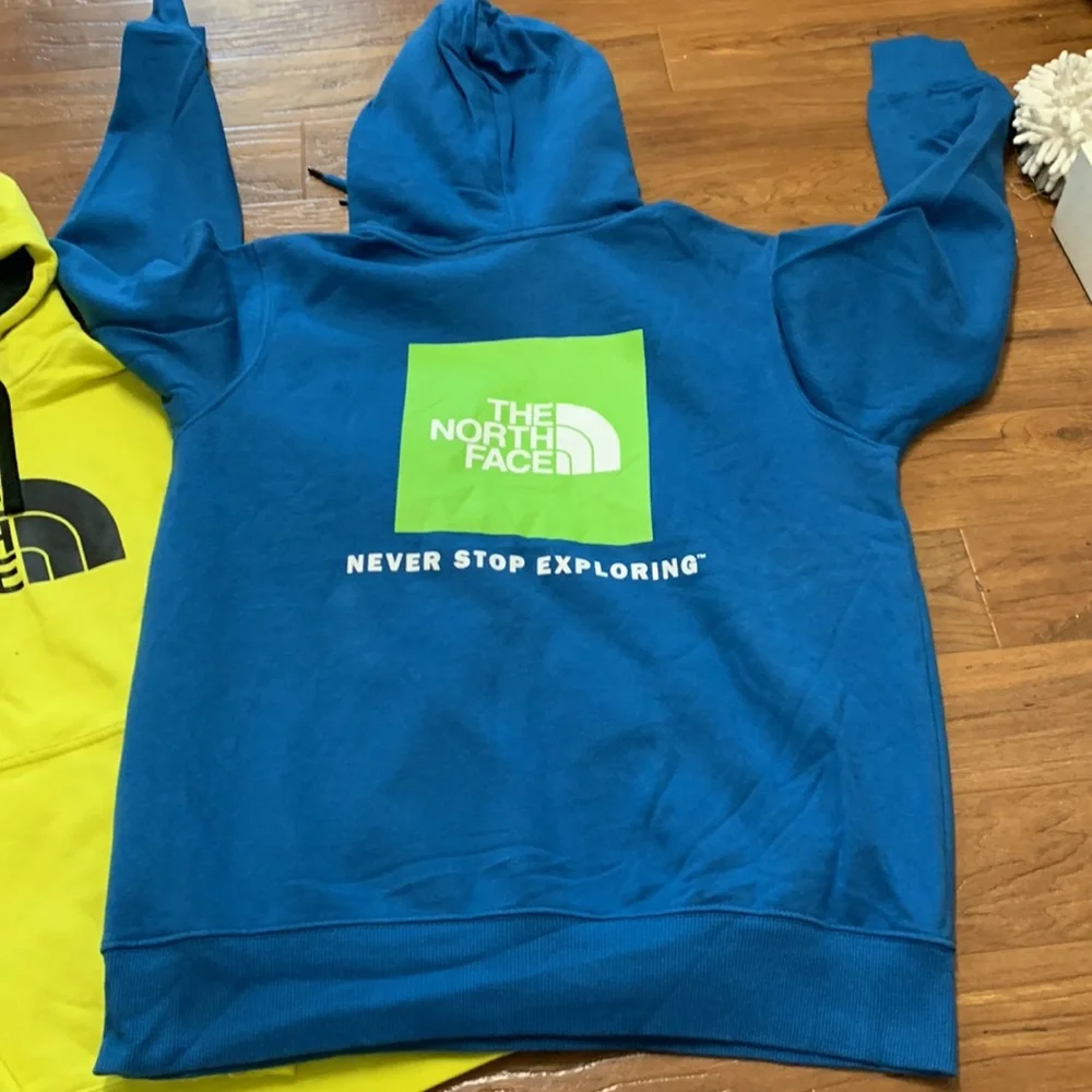 The North Face Men's Pullover Sweatshirt Hoodie Bundle